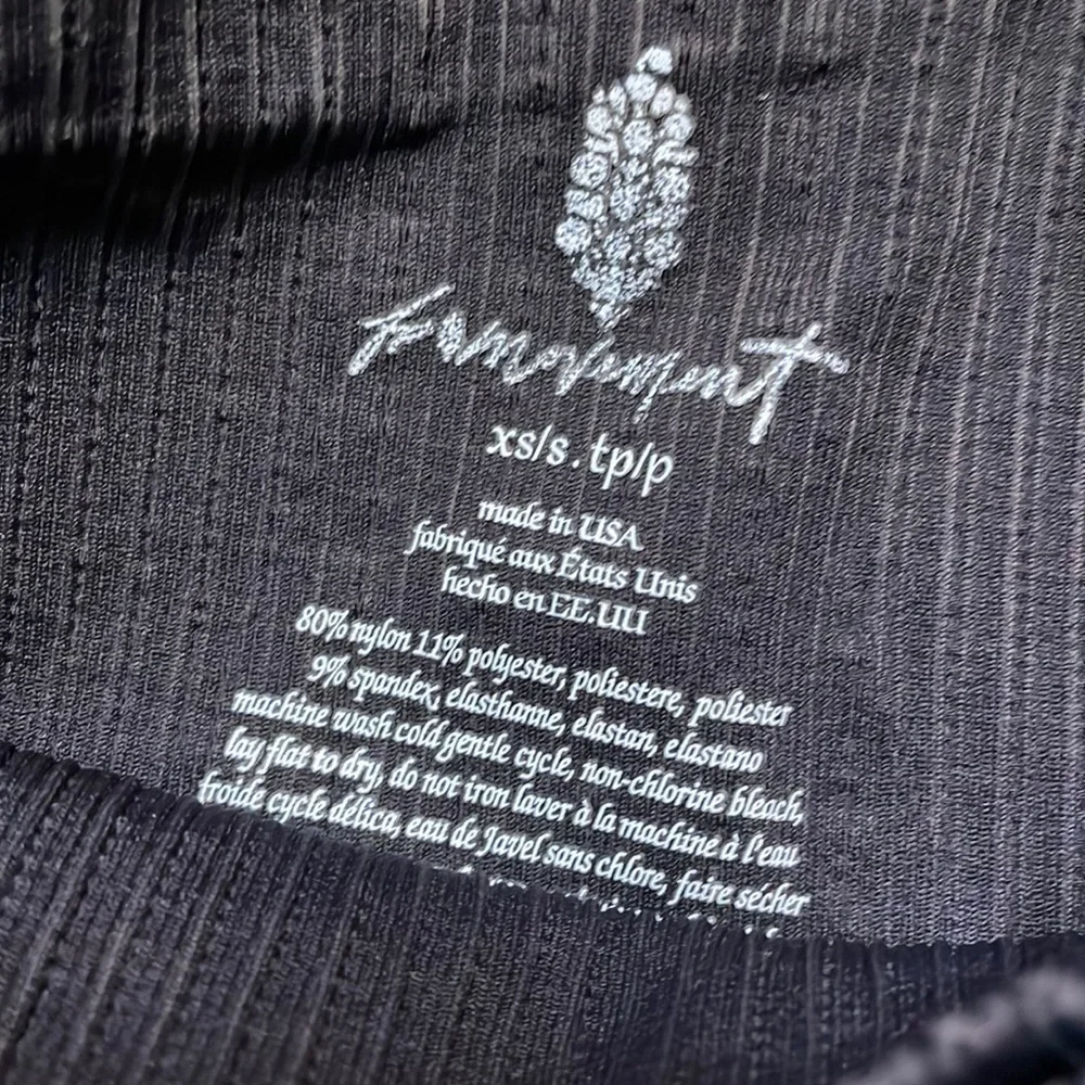 Free People Movement Good Karma High Rise Crop Leggings Washed Black XS/S NEW - Picture 4 of 4